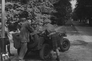 Browse Jeep patrol setting out to go into Arnhem