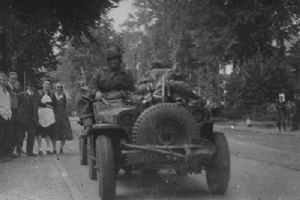 Browse Airborne Jeep in Arnhem