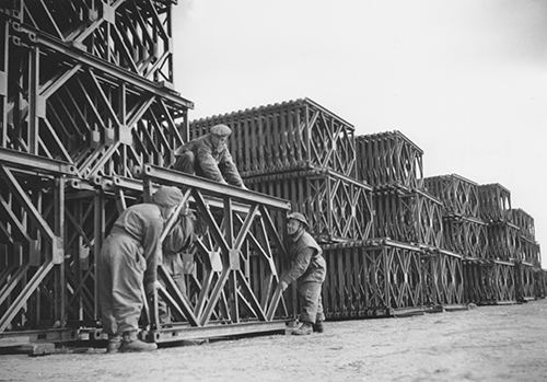 Bridging operations on the River Rhine