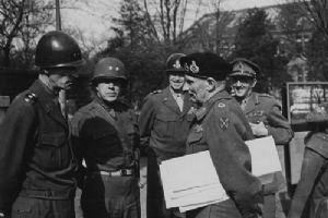 Browse High ranking Allied officers discuss the Rhine crossing