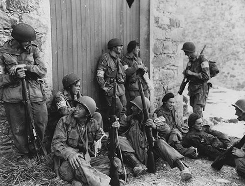 6 AB Div with American Airborne Troops