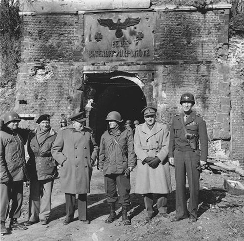 A party of VIPs in front of the Citadel at Julich