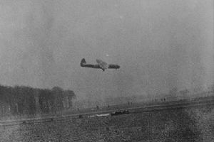 Horsa Glider landing in poor visibility