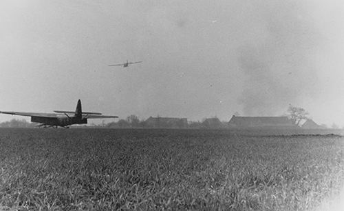 Gliders landing outside Hamminkeln