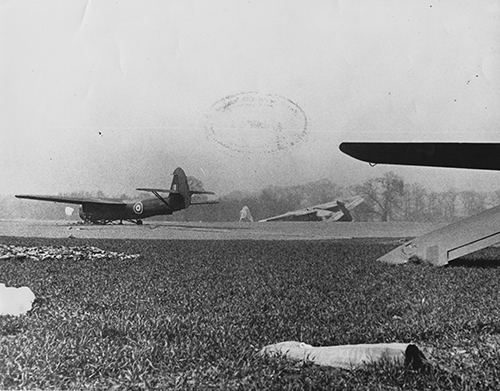 Gliders and parachutes shortly after landing