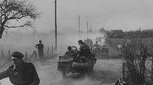 Glider troops leaving the LZ