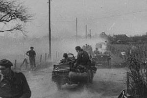 Glider troops leaving the LZ