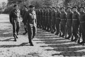 Browse Field Marshal Montgomery inspecting 6th Airborne Division