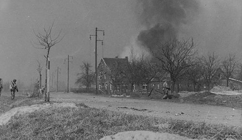 Men of 6th Airborne on route to Hammelkiln