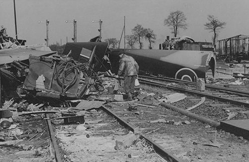 Wrecked glider and jeep at Hamminkein railway station