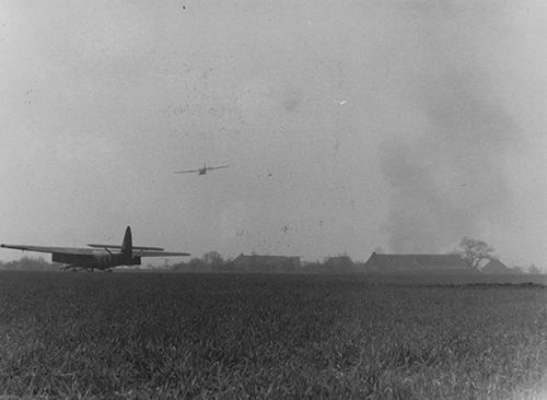 Gliders landing outside Hamminkeln