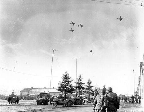 101st Airborne Division troops