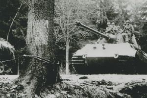 Browse German troops at the Kaiserbaracke crossroads.