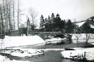 Bailey bridges with one span in the Ardennes.