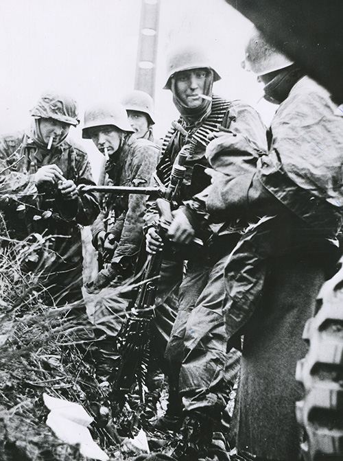 SS soldiers and Fallschirmjagers