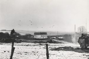 Browse C-47 transport planes on route to Bastogne