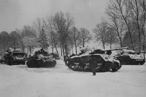 Browse American troops of the 9th Armoured Division