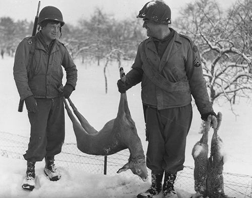 82nd Airborne soldiers hunting for deer