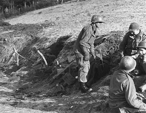 Soldiers from the 4th Infantry Division in Senningen