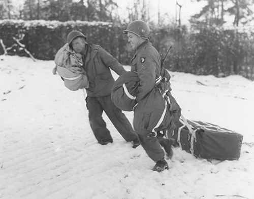 Two members of the 101st Airborne Division in Bastogne