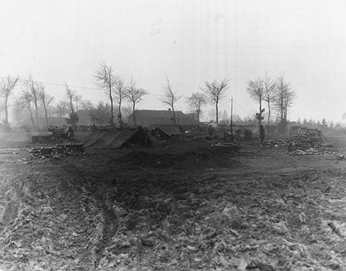 Howitzers of the 38 Field Artillery Bn