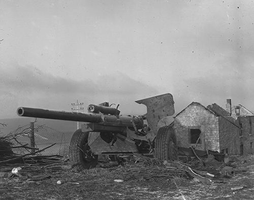 Abandoned 76mm anti tank gun